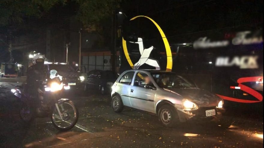 GPOM recupera Corsa antes do proprietário perceber o furto no Centro; um foi detido