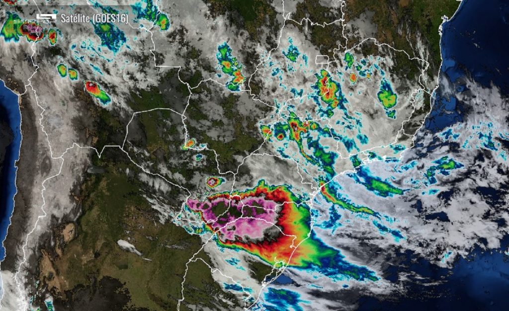Prepara o guarda-chuva: Simepar prevê grande volume de chuva para este sábado em Cascavel