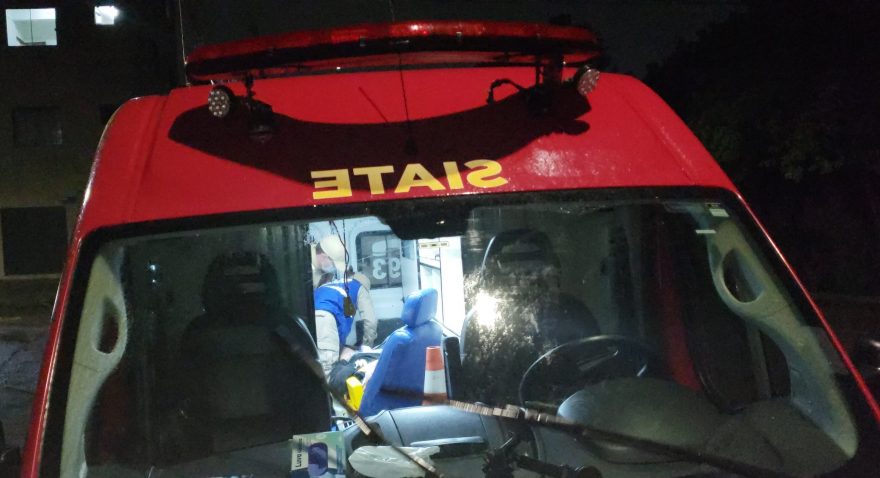 Jovem fica ferido em acidente de motocicleta no Centro