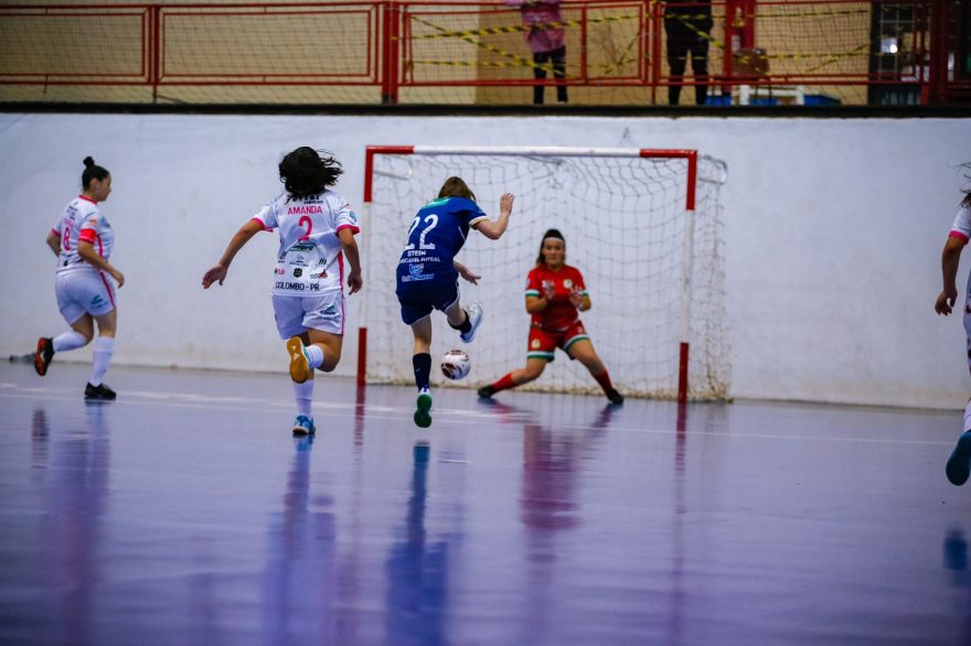 Stein Cascavel bate o Colombo por 3×1 e está na fase final do Campeonato Paranaense Sub-20