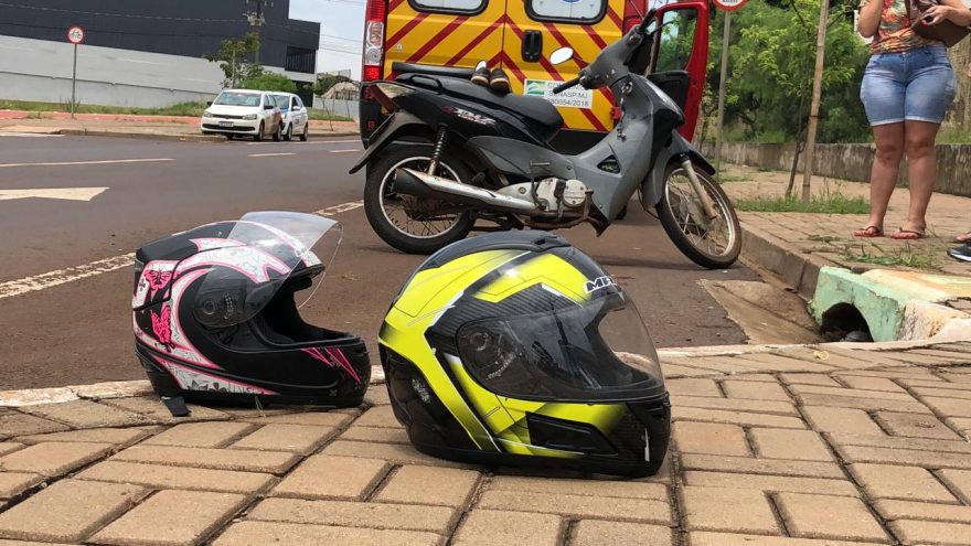 Casal fica ferido ao sofrer queda de moto na Avenida Piquiri