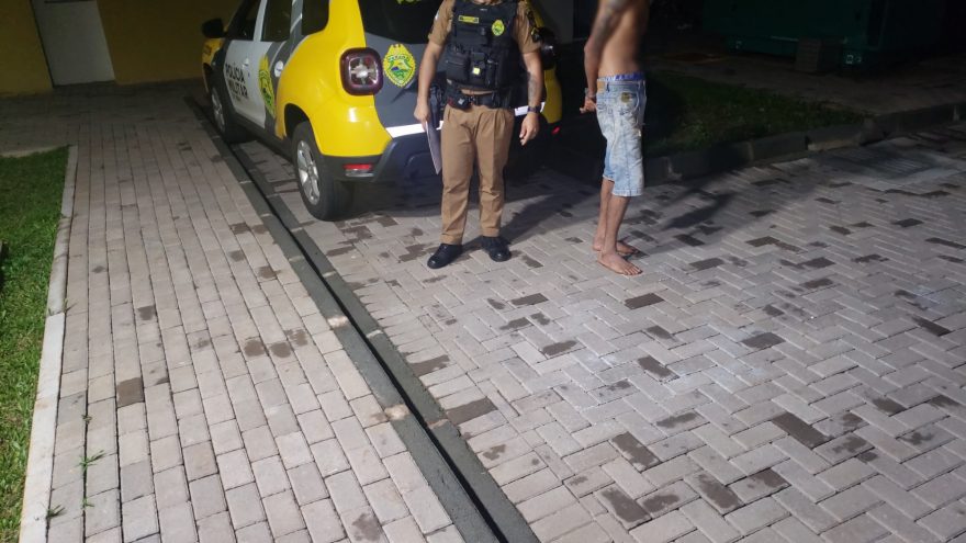 Machão é preso após tentar agredir companheira com faca em Corbélia