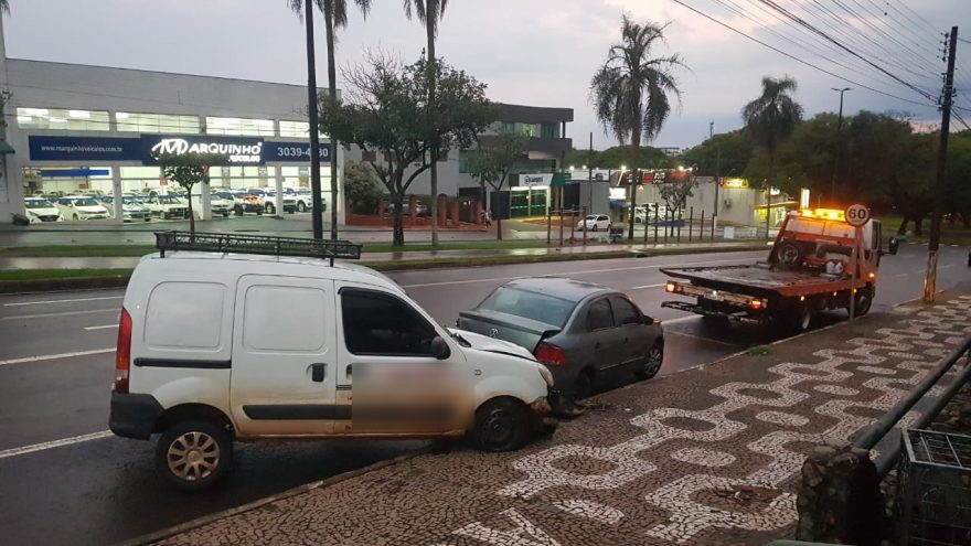 Acidente entre quatro carros é registrado no São Cristóvão