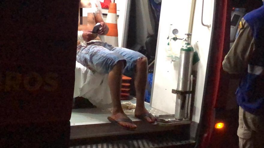 Homem é ferido pela irmã a golpes de faca na Rua Emilio Menezes