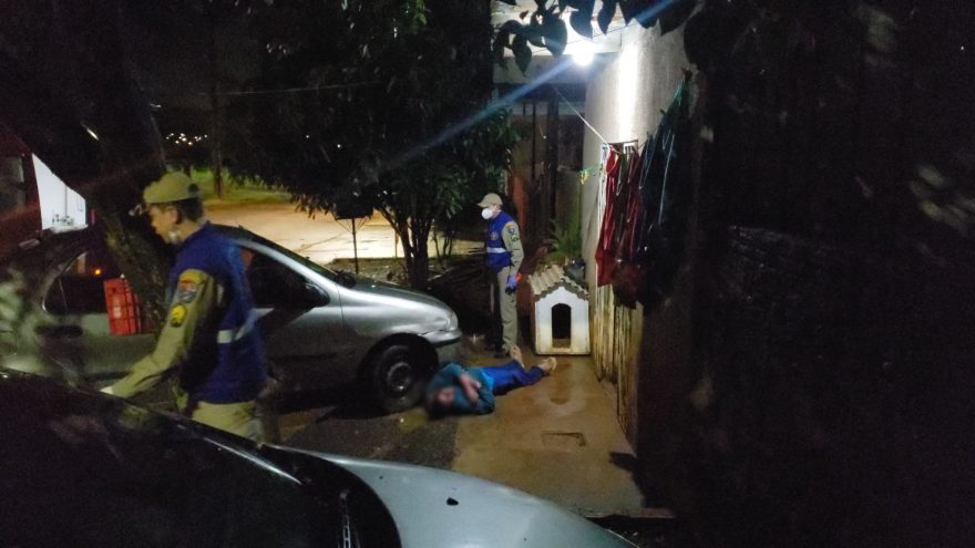 Jovem é socorrido pelo Siate ao se envolver em briga de rua no Cascavel Velho