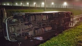 Atenção: Acesso ao Aeroporto via marginal na BR-277 está interditado após acidente