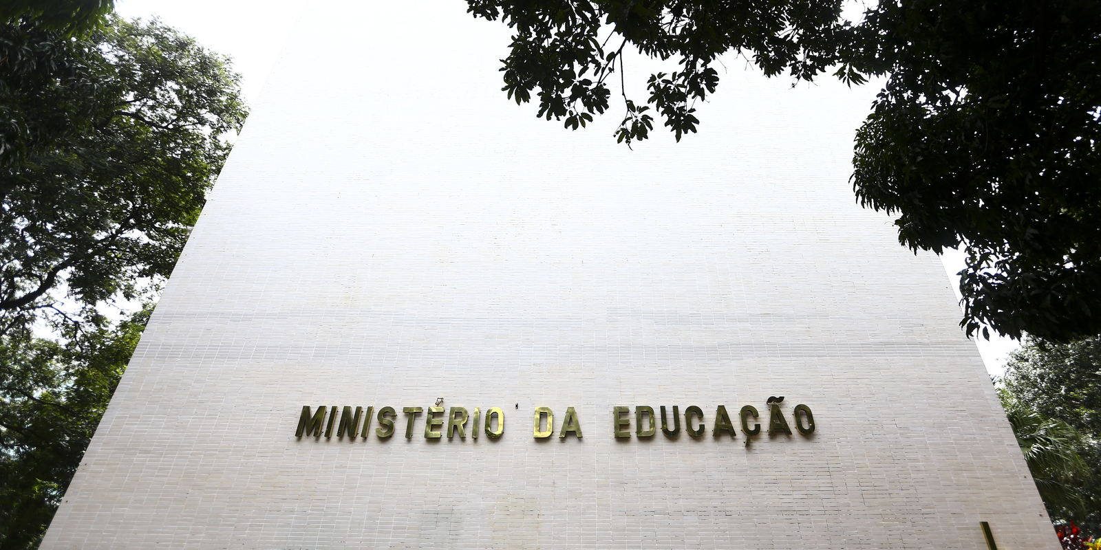 Ministro afirma que estudantes com baixo desempenho no Enade 'não deveriam  se formar', Educação