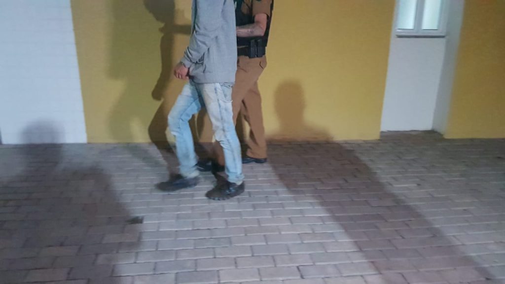 Foragido da justiça pelo crime de furto é preso pela PM no Cancelli