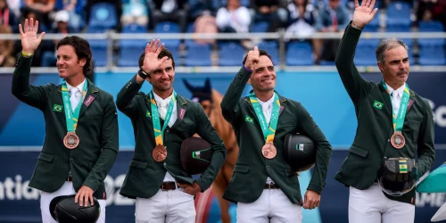 Imagem referente a Pan: equipe brasileira garante medalha de bronze nos saltos do hipismo