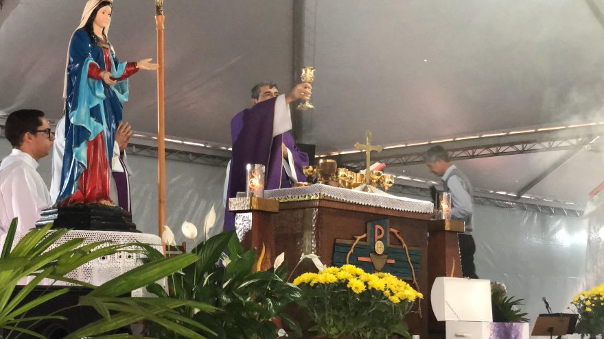 Celebrações em homenagem aos entes queridos são realizadas em Cascavel