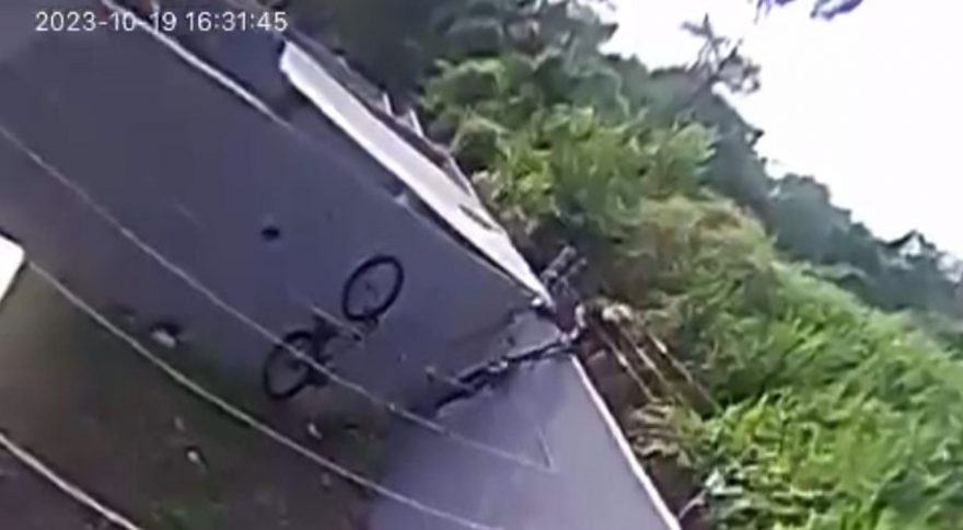 Câmera flagra bicicleta sendo furtada