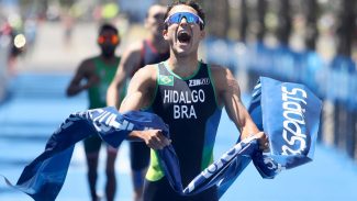 Jogos Pan-Americanos: Miguel Hidalgo conquista o ouro no triatlo