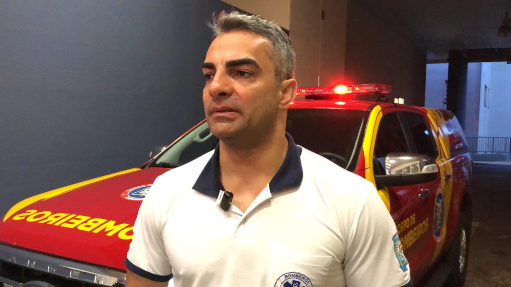 Próximas horas serão determinantes para motociclista que bateu em carro estacionado e sofreu TCE