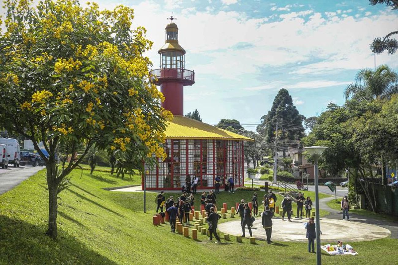 Faróis do Saber de Curitiba trazem atividades especiais no Mês da Consciência Negra Imagem referente a Faróis do Saber de Curitiba trazem atividades especiais no Mês da Consciência Negra