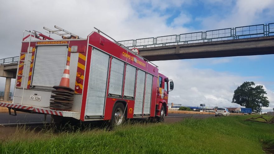 Homem se evade de atendimento na passarela da rodovia BR-467
