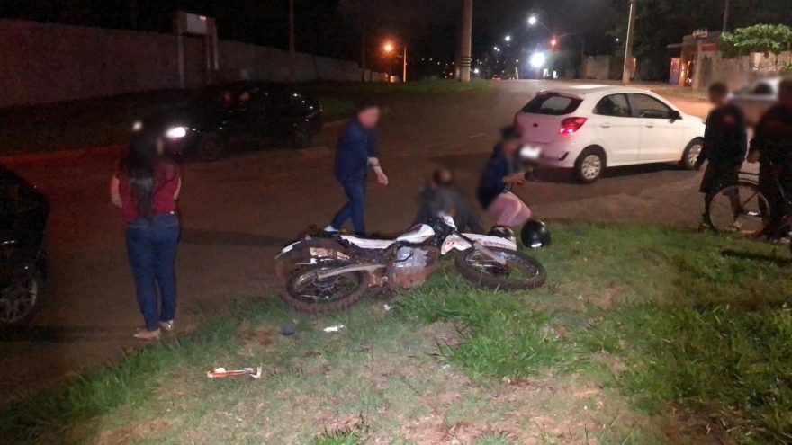Casal fica ferido em acidente de trânsito na Rua Poente Sol