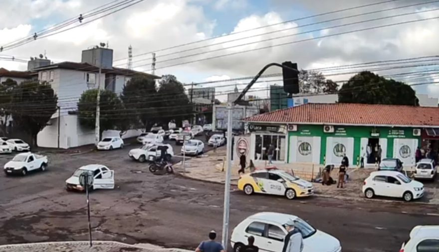 Novas imagens mostram batida e prisão de dupla após perseguição cinematográfica