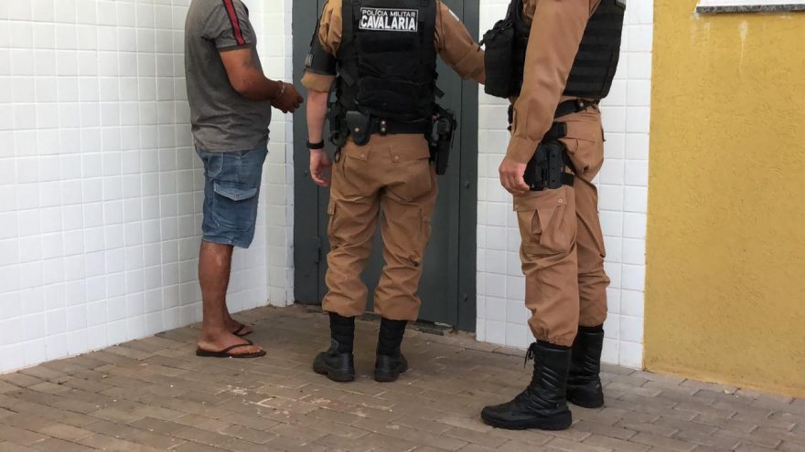 Homem é preso por porte ilegal de arma de fogo em Juvinópolis