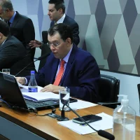 CCJ do Senado aprova reforma tributária