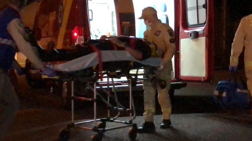 Motociclista fica ferido em acidente na Rua Krahos