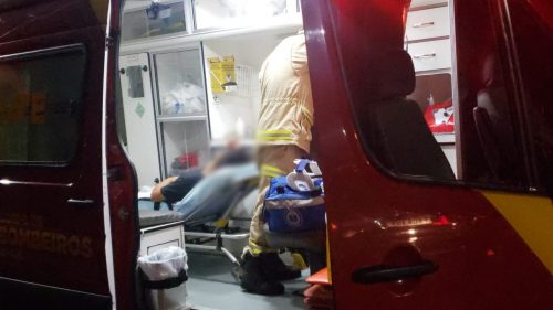 Jovem motociclista fica ferido em acidente de trânsito na Rua Manaus Imagem referente a Jovem motociclista fica ferido em acidente de trânsito na Rua Manaus