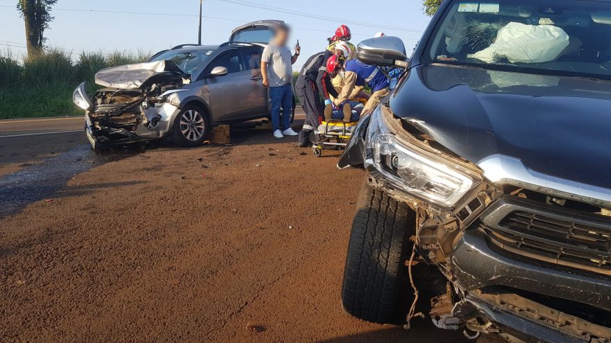 Colisão frontal deixa quatro feridos na rodovia BR-277 em Santa Tereza