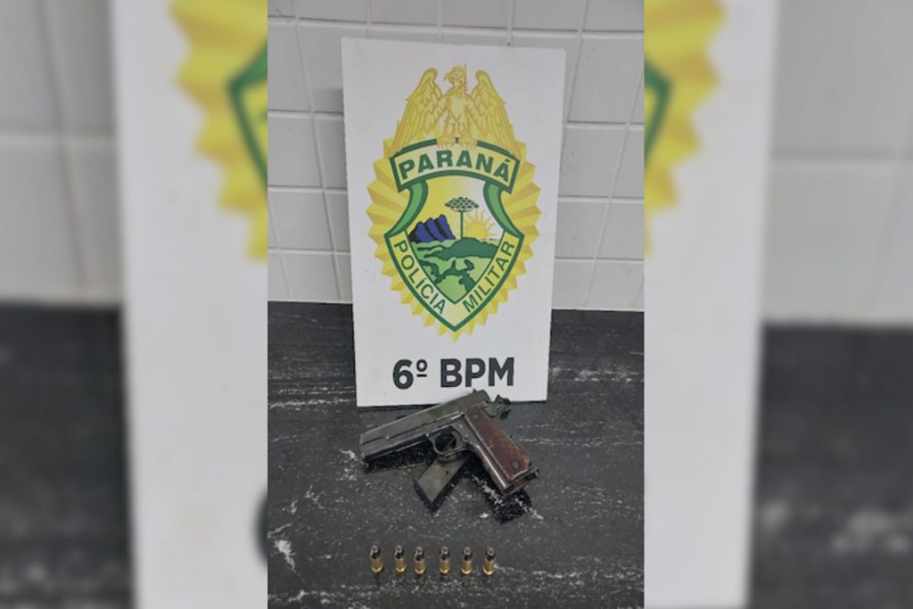 Homem com mandado de prisão é detido com pistola no Centro