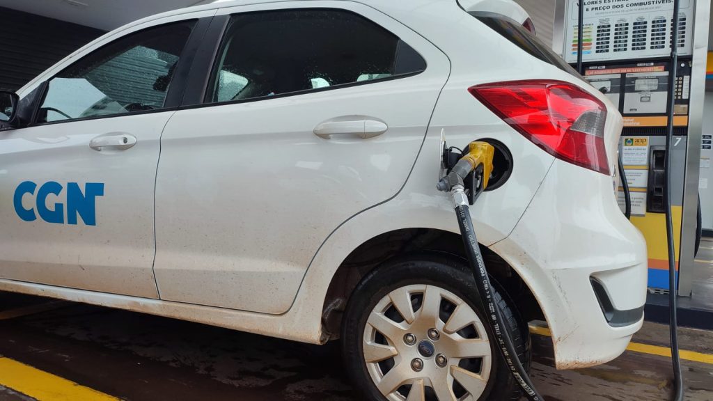 EUA x Oriente Médio: Será que abastecer o seu carro vai ficar mais caro? Entenda os efeitos da guerra