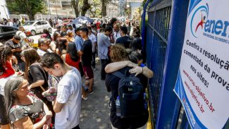 Milhões de candidatos fazem a segunda prova do Enem neste domingo