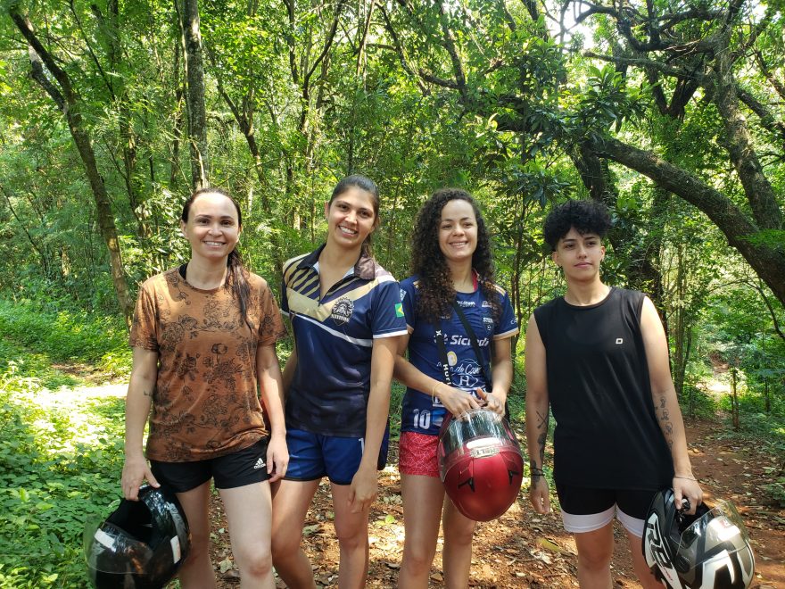 Jovens que salvaram homem na cachoeira relatam como o acidente aconteceu