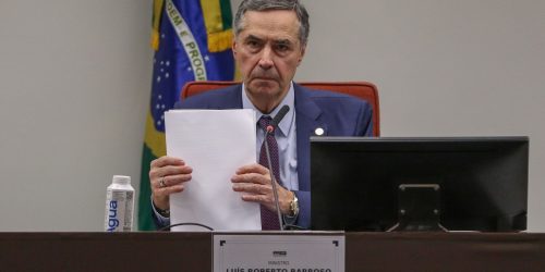 Imagem referente a Barroso defende política de cotas nas universidades