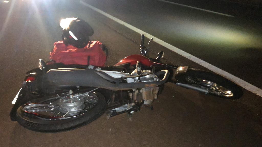 Motociclista fica ferido ao ser atingido por veículo na rodovia PR-467 em Cascavel