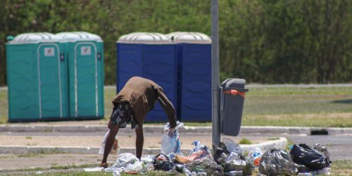 Imagem referente a Governo cria pontos de higiene para população em situação de rua