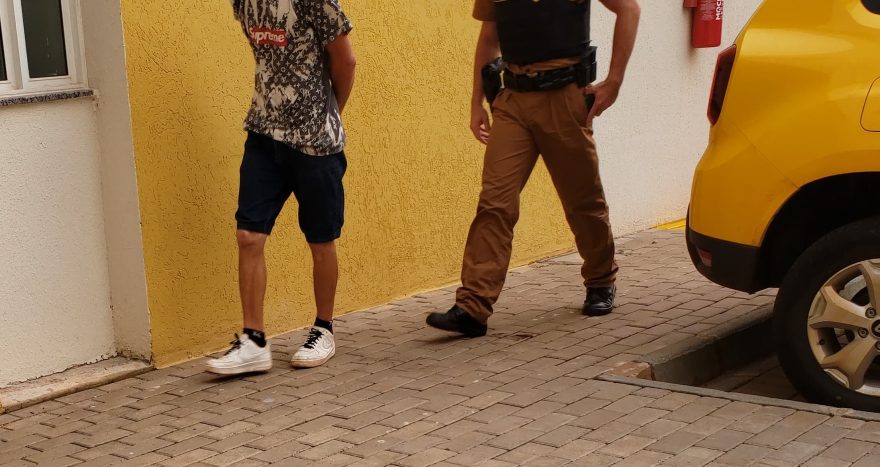 Homem é preso após agredir ex-companheira no Cascavel Velho