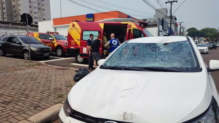 Adolescente sofre ferimentos no crânio em acidente na Avenida Brasil