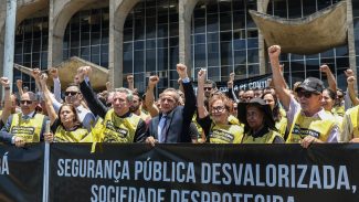 Policiais federais fazem mobilização por reestruturação de carreiras