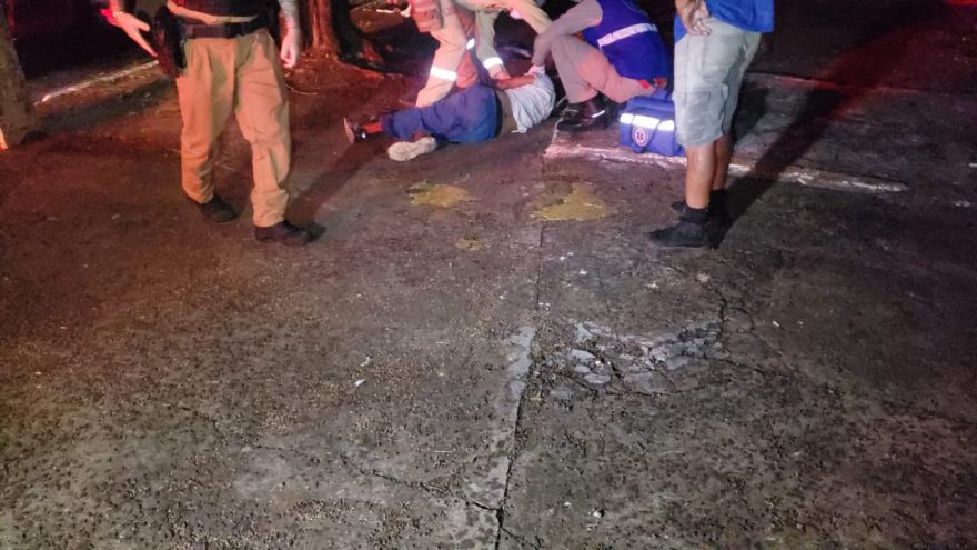 Homem fica gravemente ferido após ser atingido com golpes de enxada