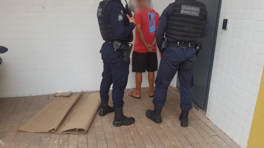 Jovem é apreendido pela GM com bicicleta que havia sido furtada no Bairro Universitário, em Cascavel