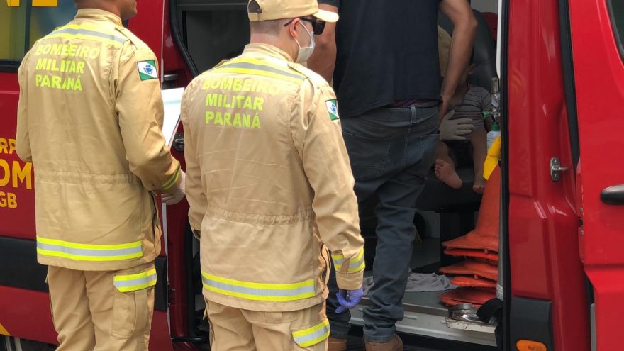 Menino de três anos leva mordida de cachorro no rosto e pai, ao socorrer filho, também é atacado