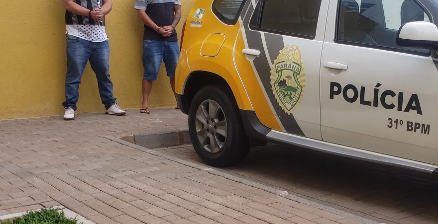 Toledanos em posse de maconha são detidos pela PM em Corbélia; Golf foi apreendido