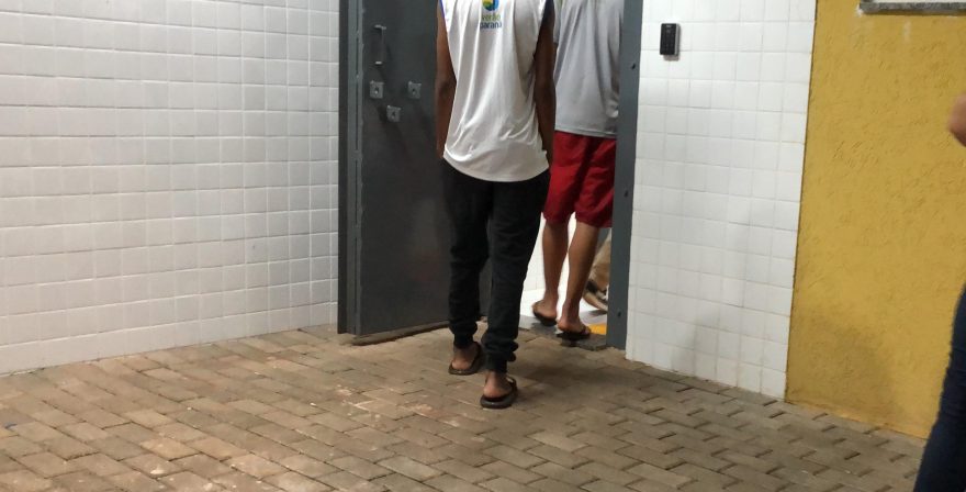 Celular é furtado em ginásio de esportes e adolescentes são encaminhados à delegacia