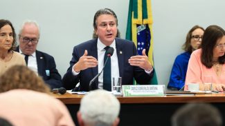 Questões do Enem não têm interferência do governo, garante ministro