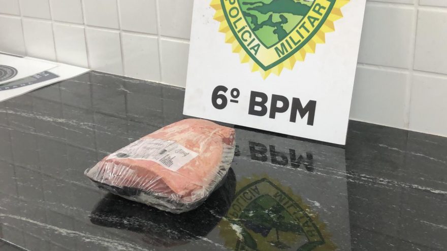 Deu ruim! jovem tenta fazer churrasco de picanha, mas PM cancela o rolê