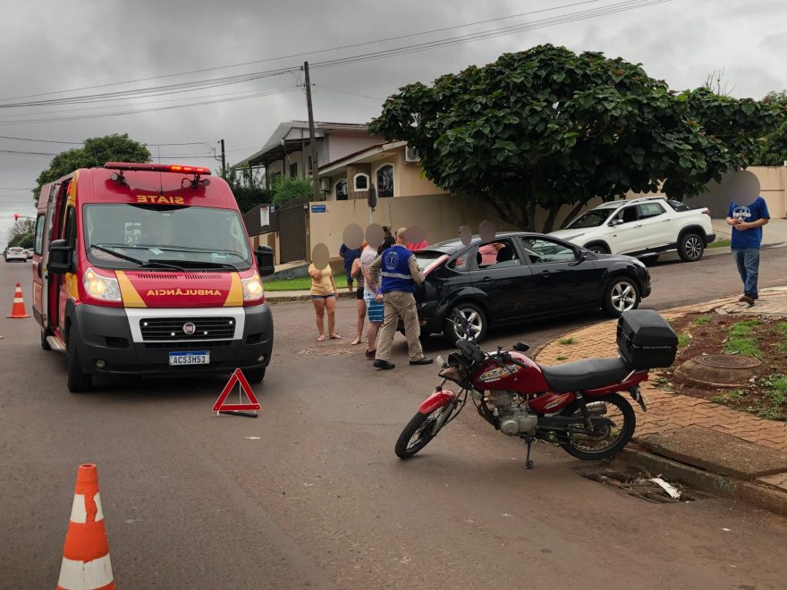 Motociclista fica ferido em acidente na Rua Souza Naves