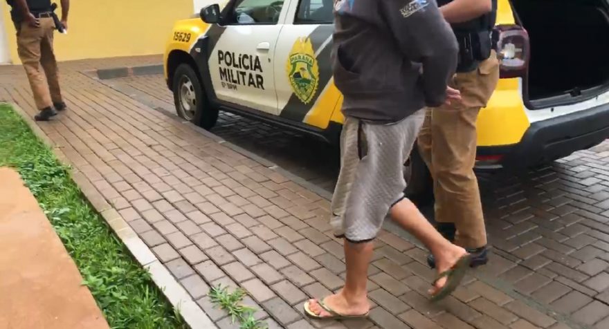 Homem é preso por agredir esposa no Periolo