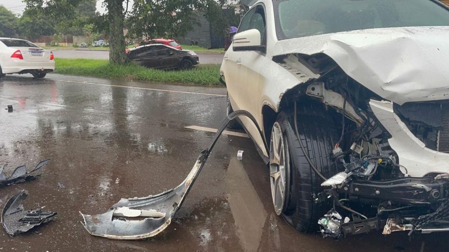 Mercedes e Peugeot se envolvem em forte colisão na PRc-467