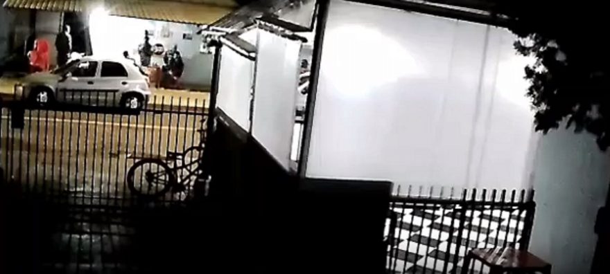 Câmera registra momento em que homens são mortos a tiros em Campo Mourão