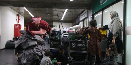 Imagem referente a Mais de 140 afegãos estão acampados em aeroporto de São Paulo