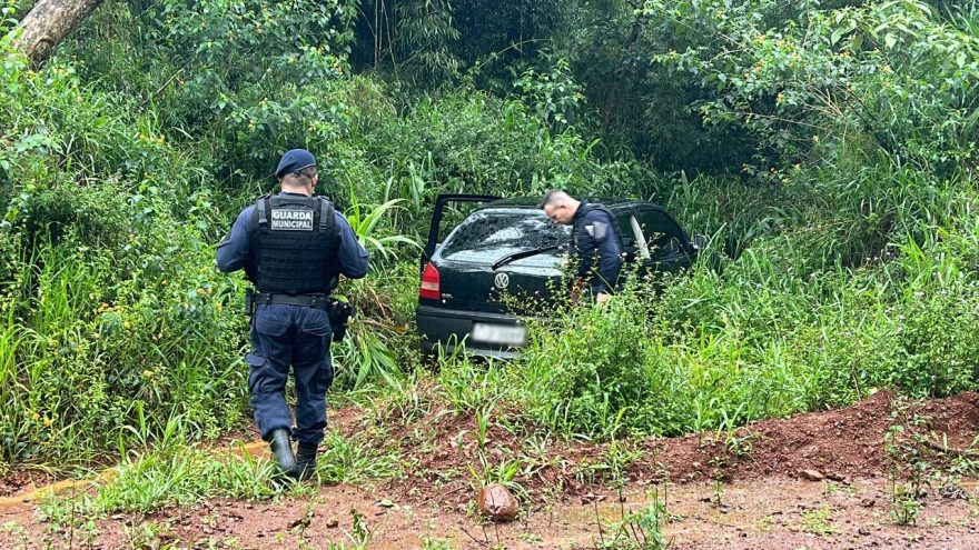 Gol supostamente utilizado em tentativa de homicídio é localizado em estrada rural