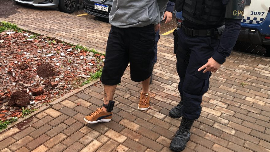Jovem que foi proibido pela Justiça de chegar perto da mãe é detido após descumprir medida protetiva